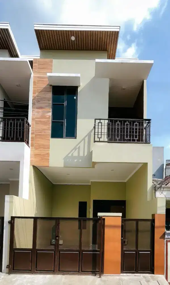 Dijual rumah 2 lantai di pondok ungu permai Bekasi
