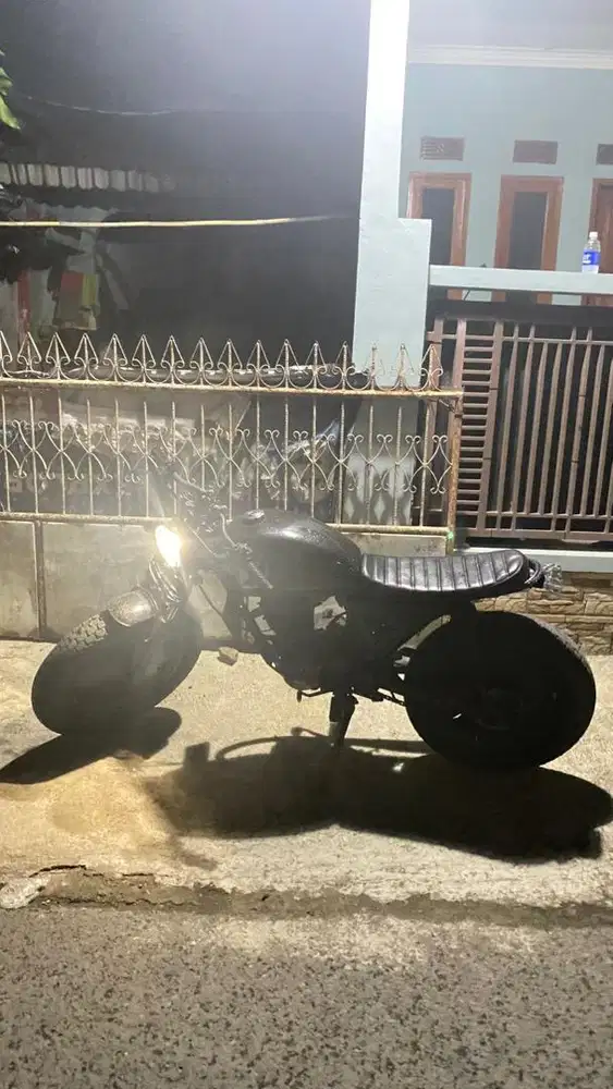 GL PRO 145CC CUSTOM BRATCAFE