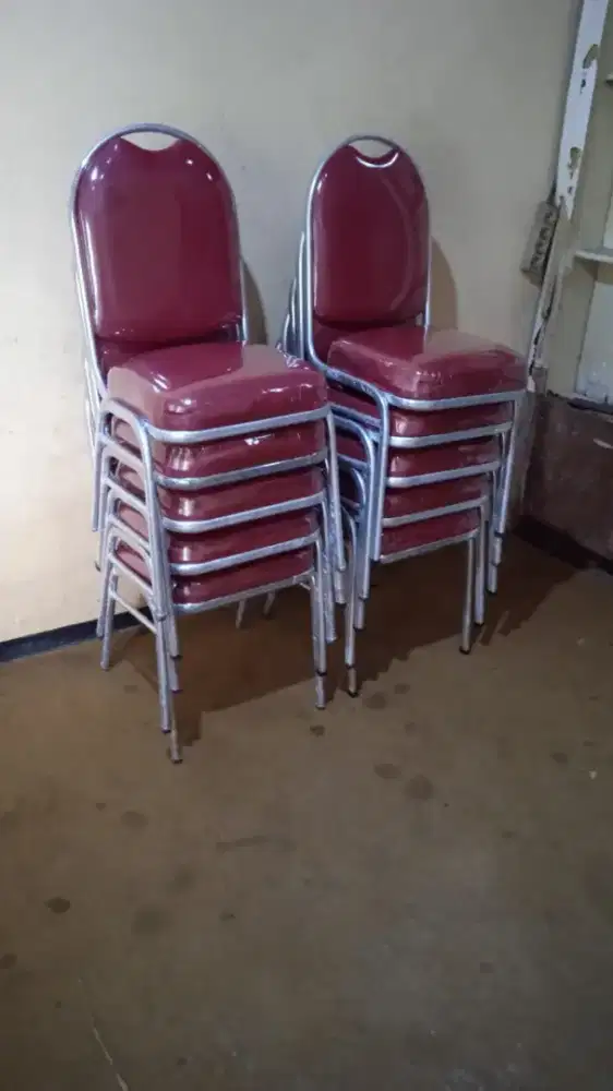 Kursi kantor dan rumah tangga