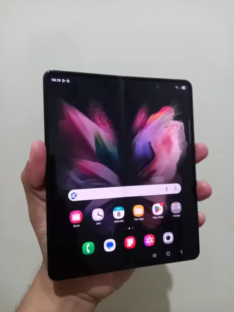 Samsung Galaxy Z Fold 3 Ram 12/256Gb Fullset ada minus