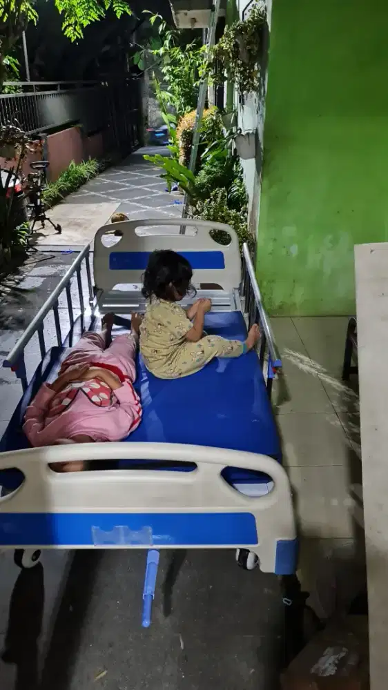 Divan Dipan Ranjang Pasien RS