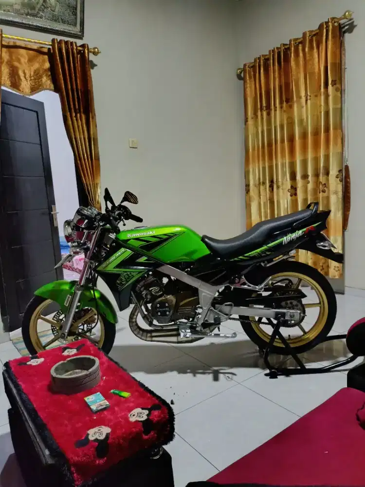 KAWASAKI NINJA R 2015