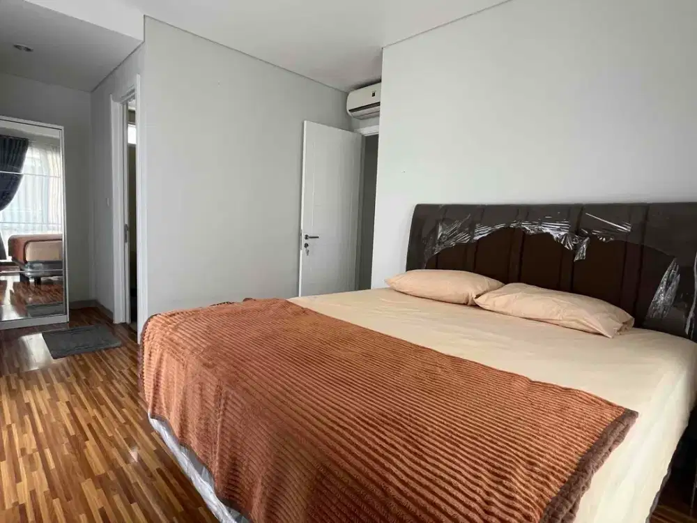 Sewa Apartment 3 Bed Rooms Di Spring Lake Summarecon Bekasi