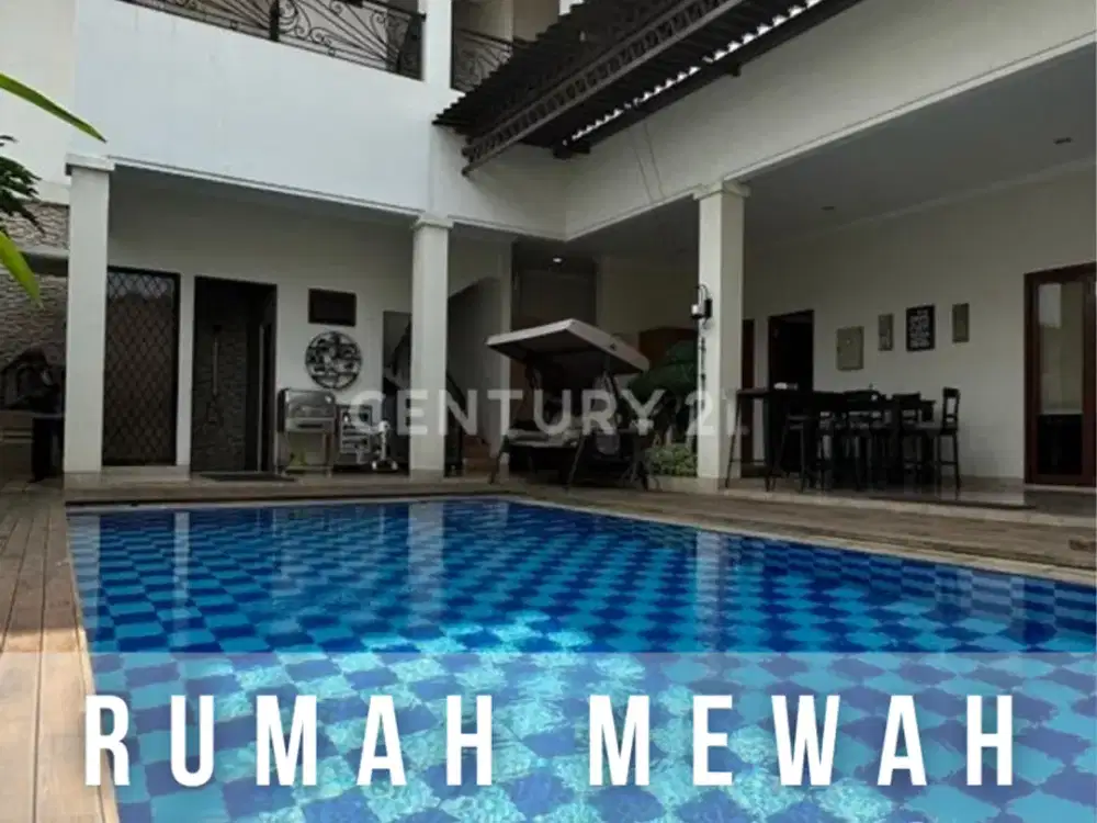 Rumah Mewah Kayu Manis Dengan Swimming Pool