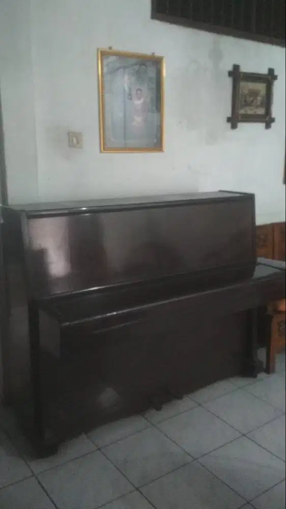 PIANO UPRIGHT BECHSTEIN BERLIN
