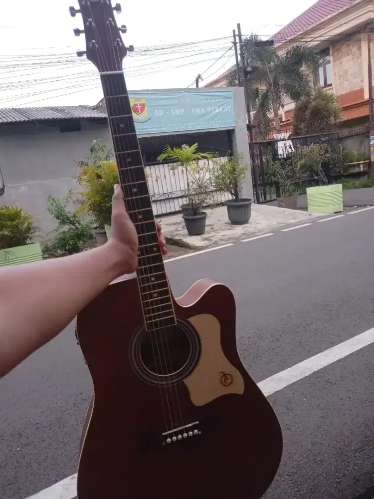 Gitar Akustik Elektrik Like New