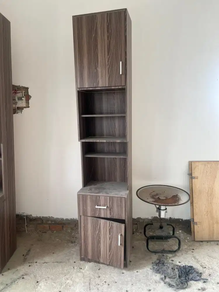 Lemari Bekas Barbershop | Serba Guna