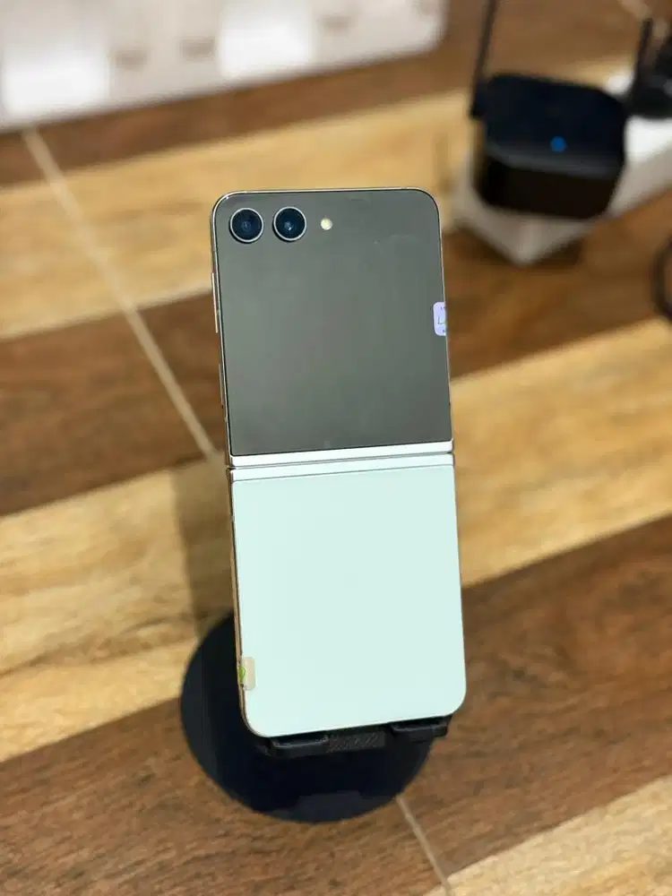 Samsung Z Flip 5 8/512GB Sein Fullset Minud Dikit