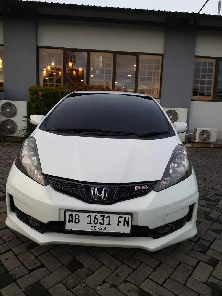 Honda jazz 2013 putih