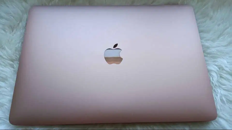 Seperti baru, Macbook Air akhir 2018 (beli Feb 2019) Core i5 - 1,6GHz