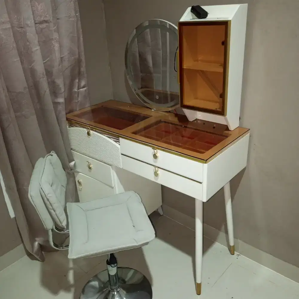 Meja rias LED import kaki besi + kursi putar