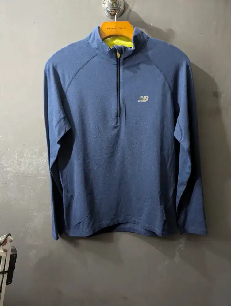 Kaos Olahraga New Balance original size M preloved running