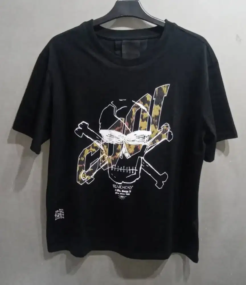 GIVENCHY SKULL BLACK TSHIRT