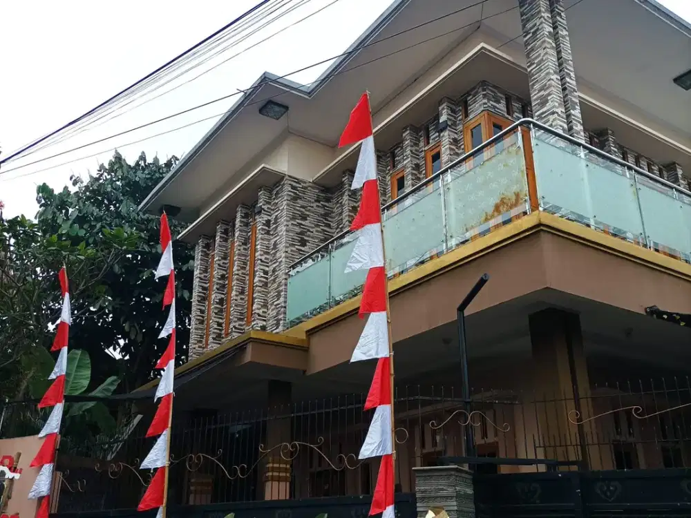 Dijual rumah 2 lantai dan siap huni di Parangpong, Bandung Utara