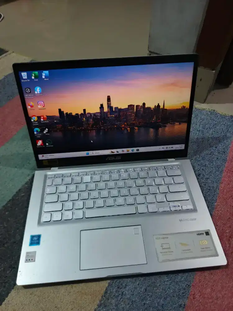 Laptop asus vivobook asus a416m satset