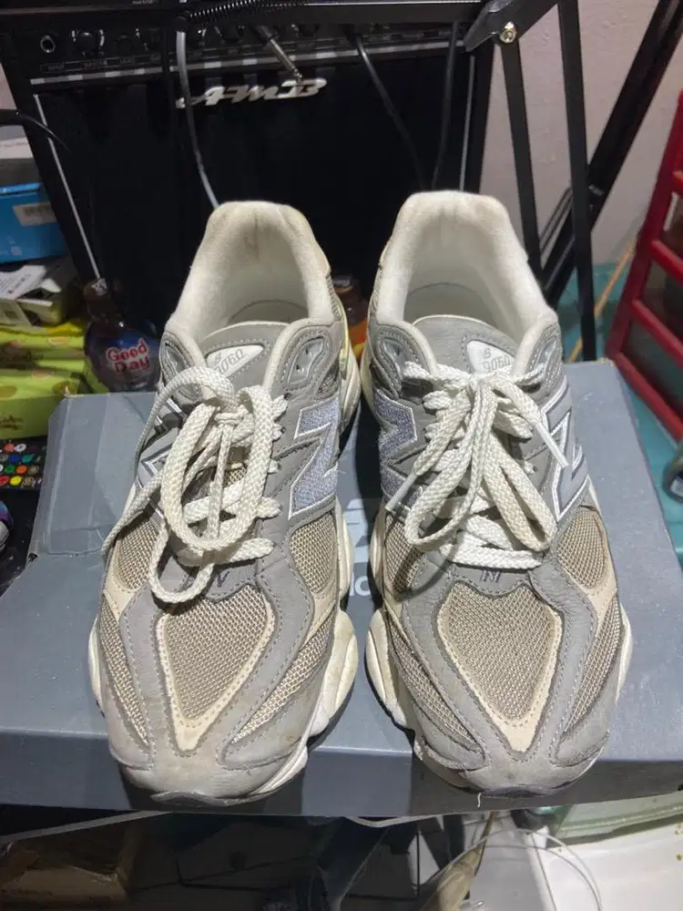 NEW BALANCE 9060 LIKE NEW