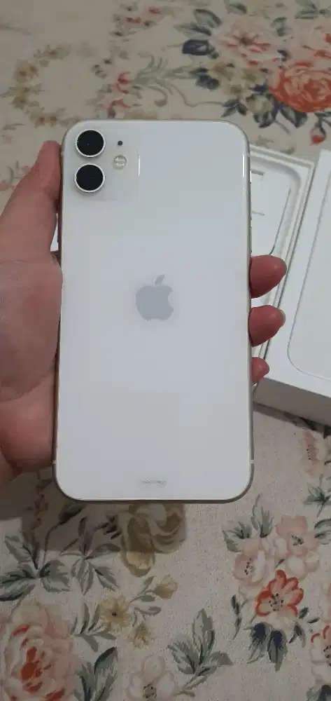 DIJUAL IPHONE 11 64GB WHITE IBOX