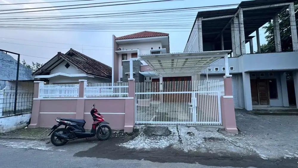 rumah 2 lantai area kotagede cocok untuk kantor dan bisnis