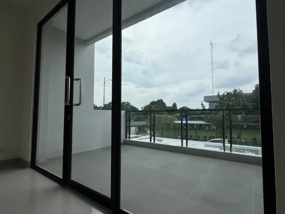 Ruko Besar Kawasan Bisnis Strategis Gading Serpong