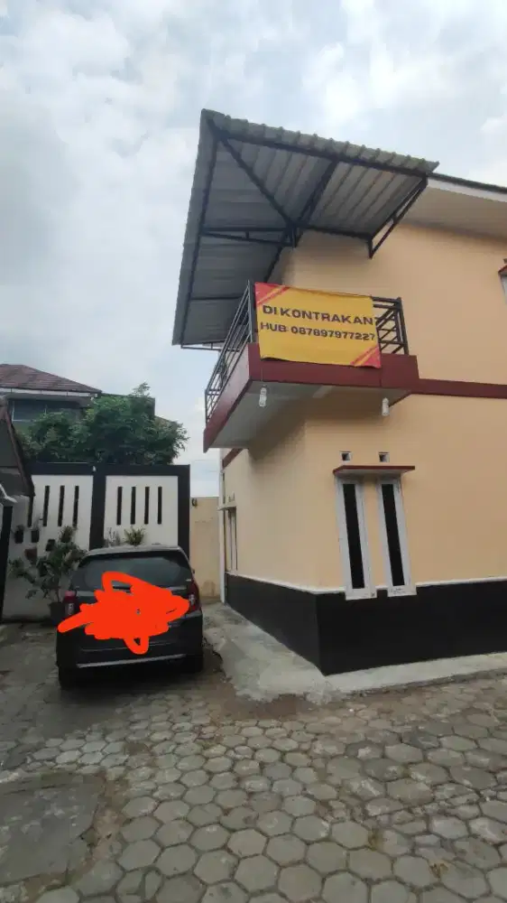 Di sewakan rumah 2 lantai