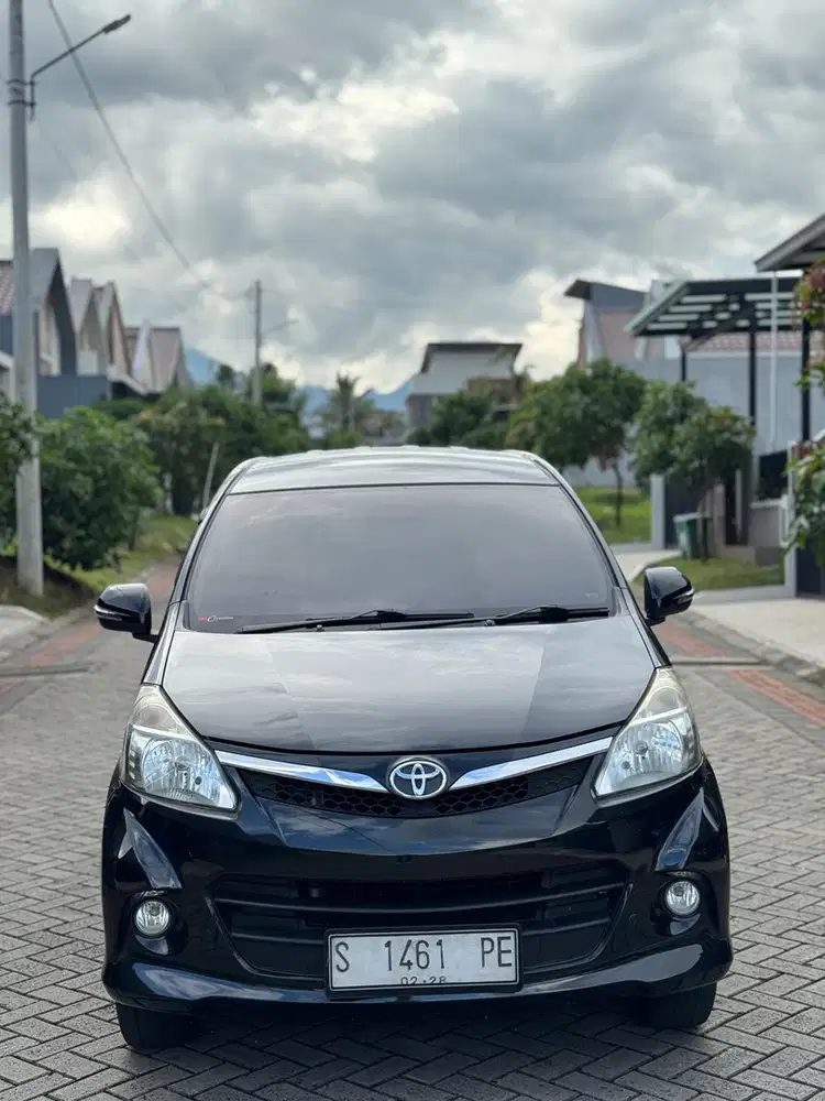 Toyota Avanza Veloz 1.5 matic 2012