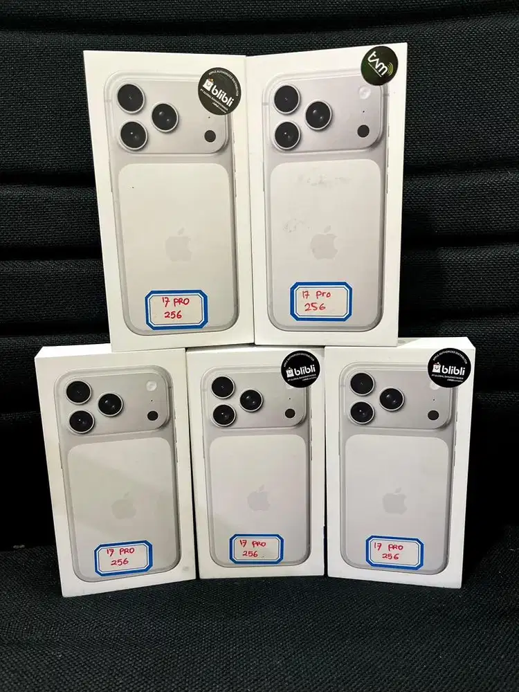 New iPhone 17 pro silver 256 iBox