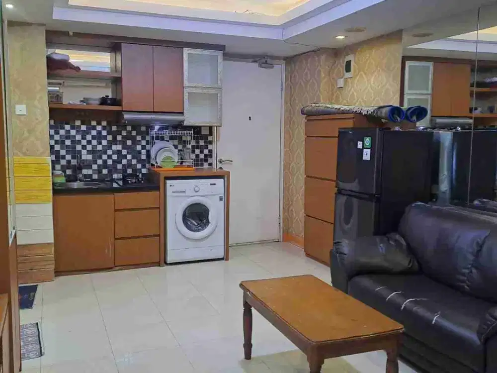 Sewa 3 BR Furnished Lantai 8 Bassura City Apartemen