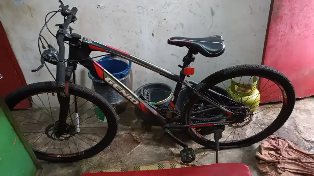 Sepeda gunung MTB merk genio