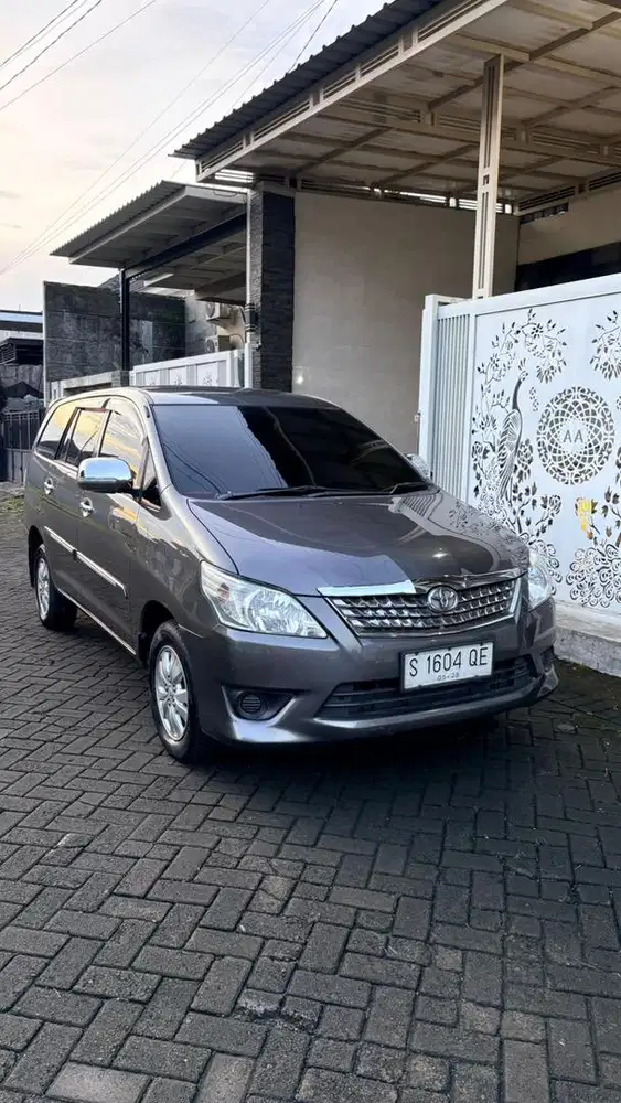 Dijual kijang innova diesel, tipe E+ 2.4 MT tahun 2012