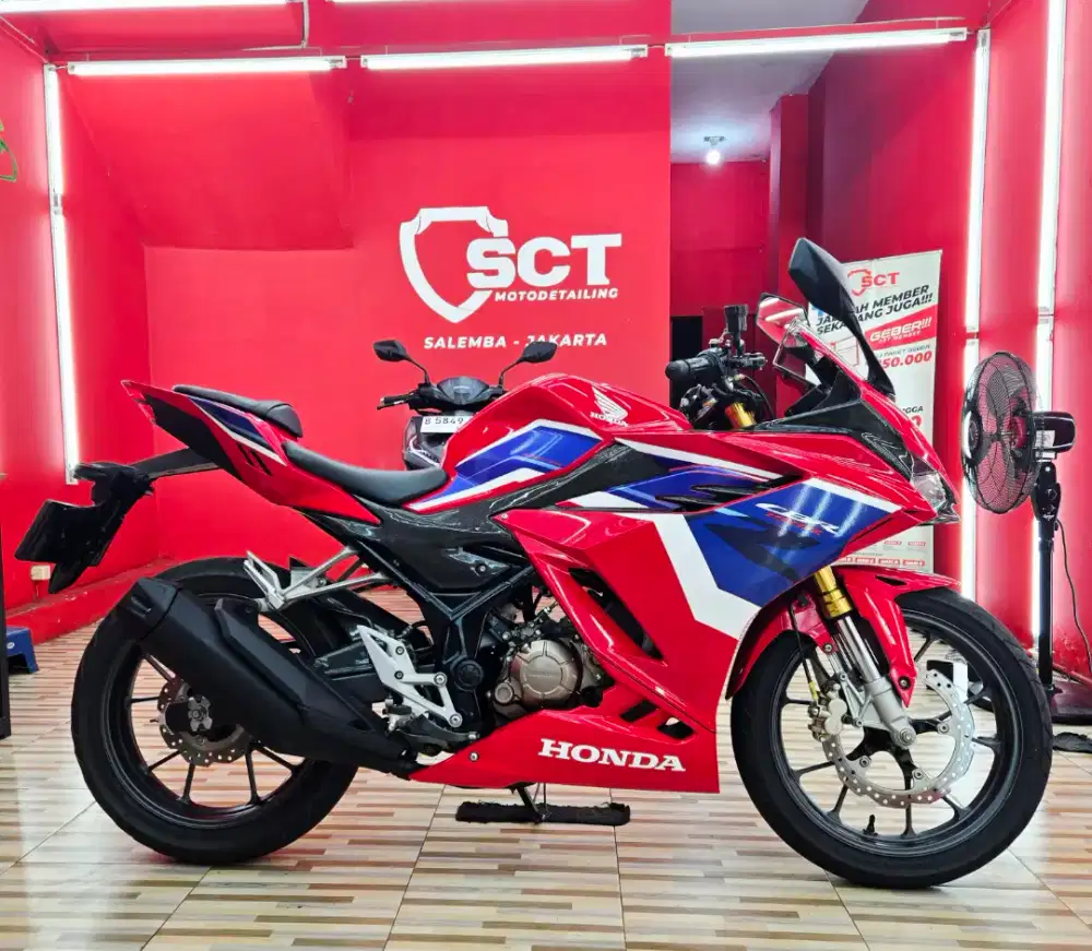 JualCpt90%LikNew Modif 5Jt PjkDes26 KM12Rb HONDA CBR 150 2023 TRICOLOR