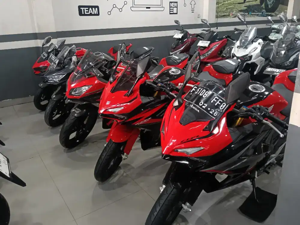 Redy geasss CBR 150R km low