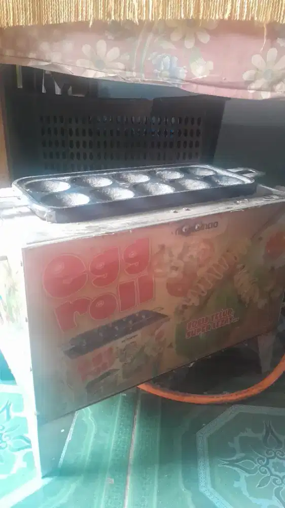 Cetakan sostel merek egg roll