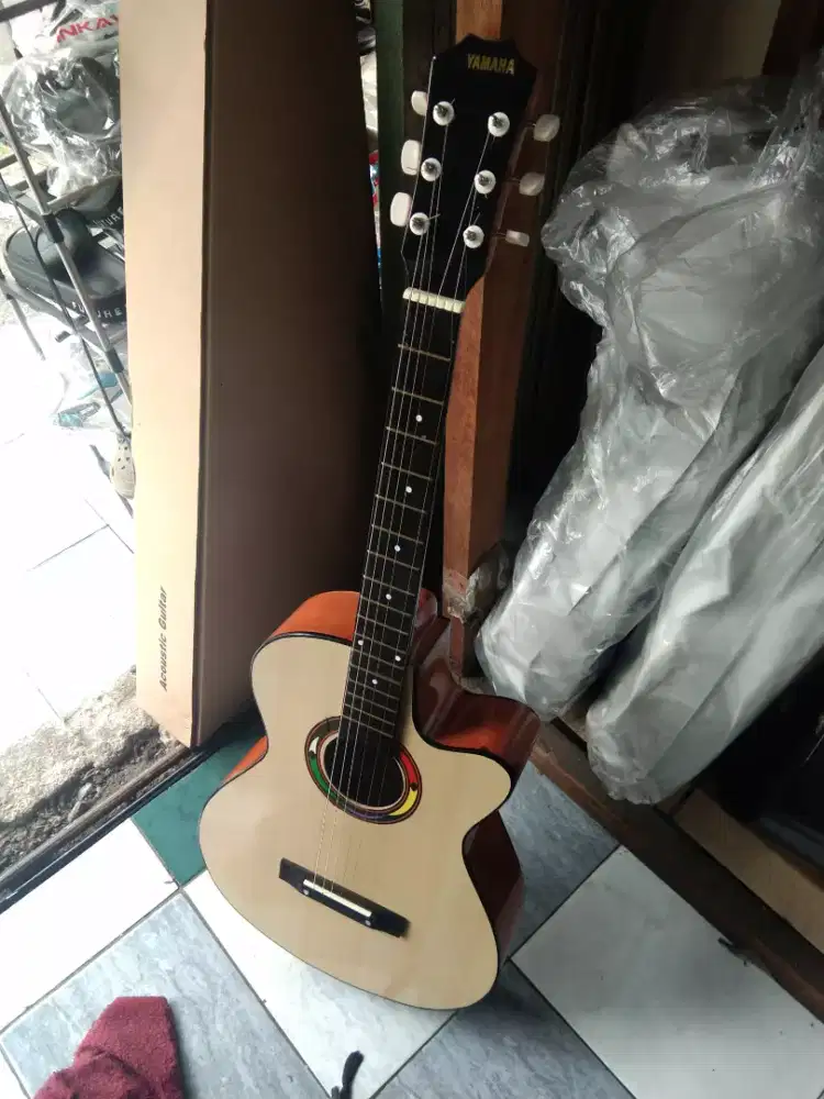 Gitar string lanjut natutal