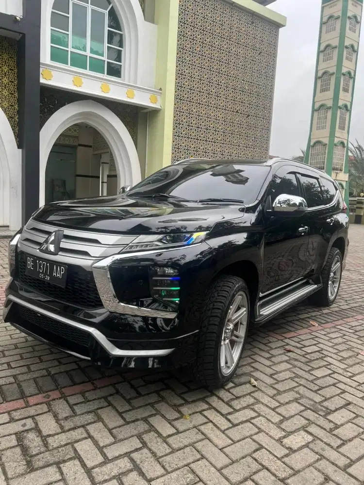 PAJERO SPORT 4x2 DAKAR MATIC