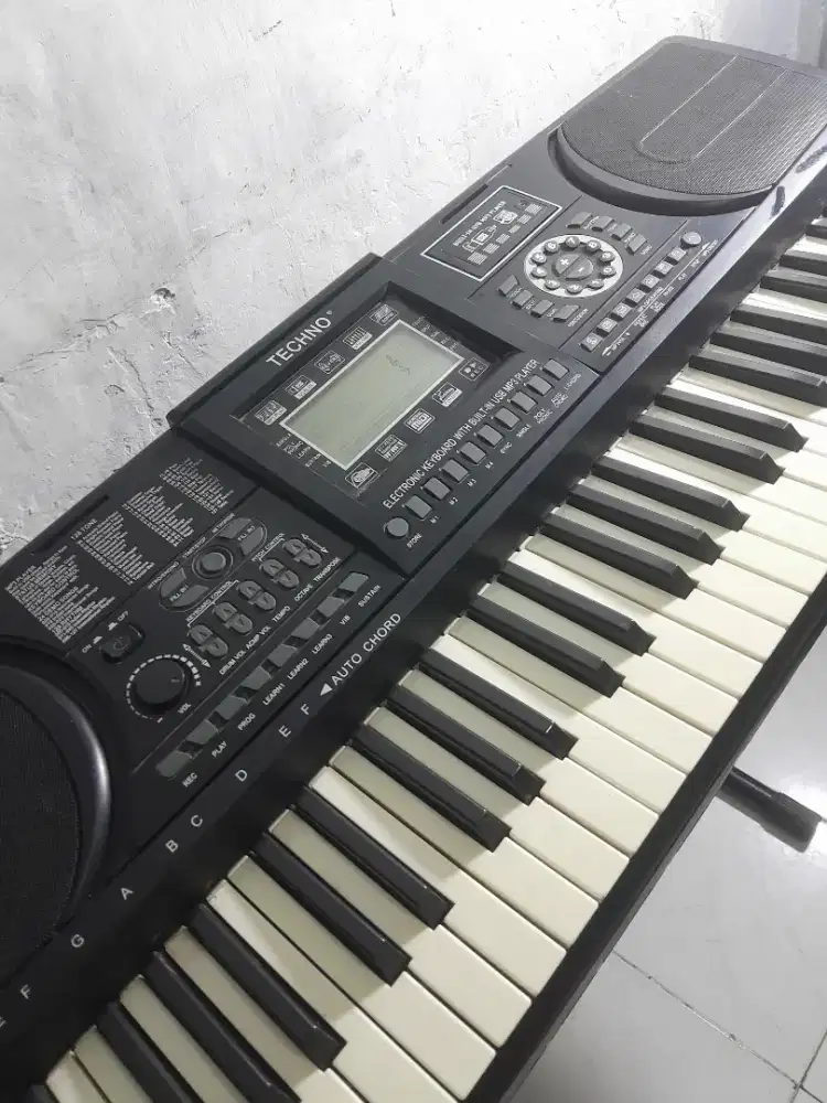 Jual keyboard TECNO T9800ig2 masih hidup minus 2atau3 tombol tidak bun