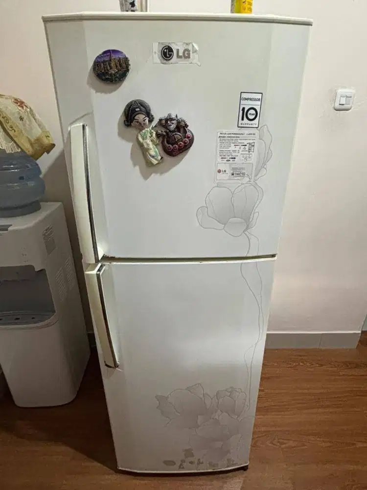 DI JUAL KULKAS LG 2 PINTU.ORIGINAL