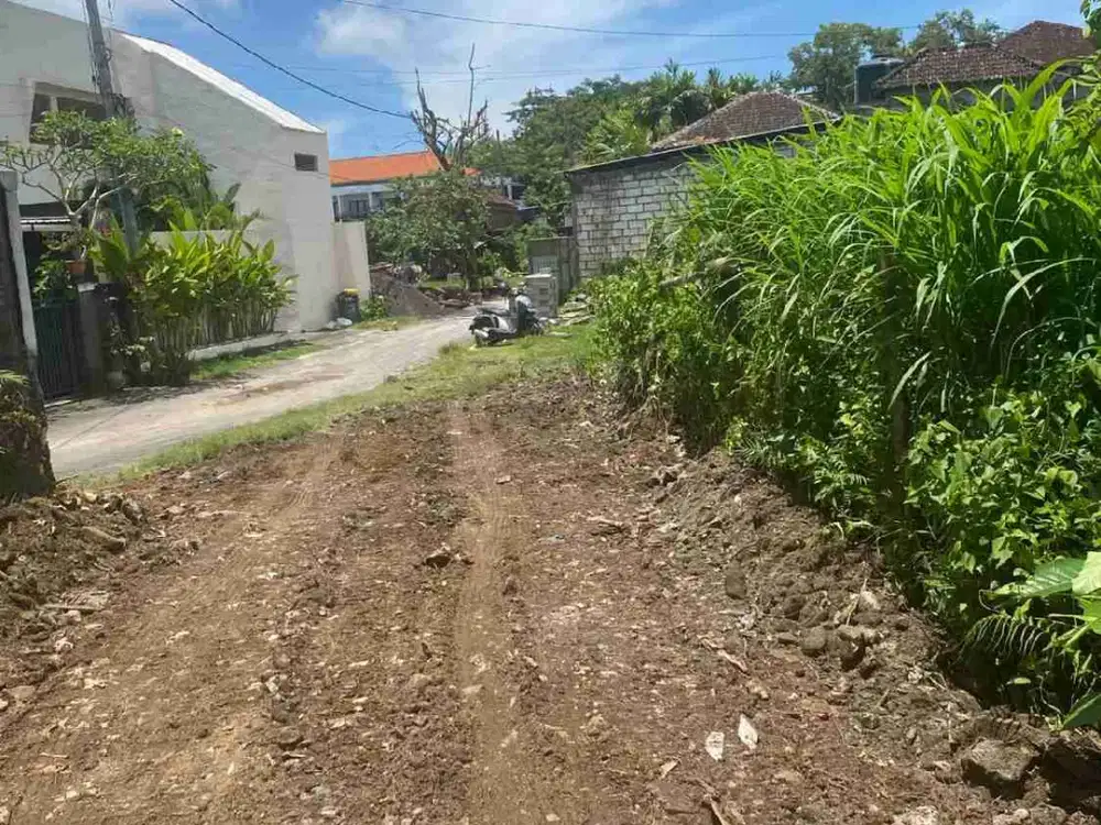 dijual tanah 2,44 are IDR 550 juta per are jln pura Masuka ungasan Badung Bali