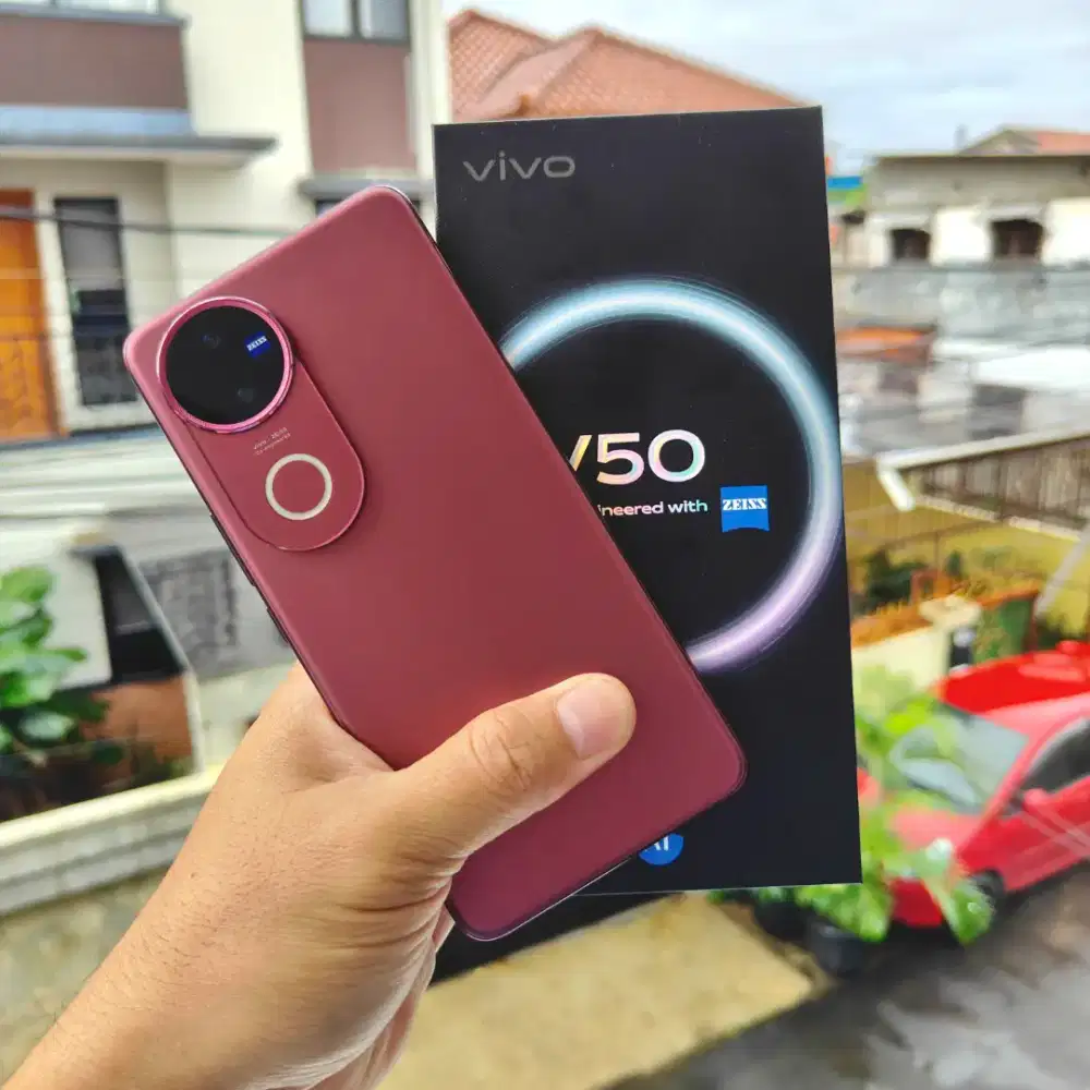 Vivo V50 Ram 12/256 Triple Kamera 50 Mpx Baru di Buka Garansi Feb 2027