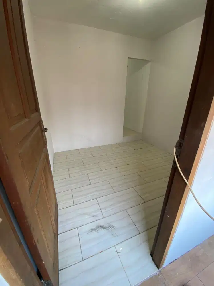 Di Kontrakan pinang tangerang