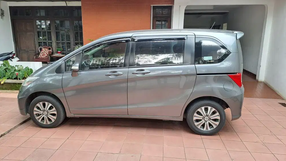 Honda Freed 2013 Bensin
