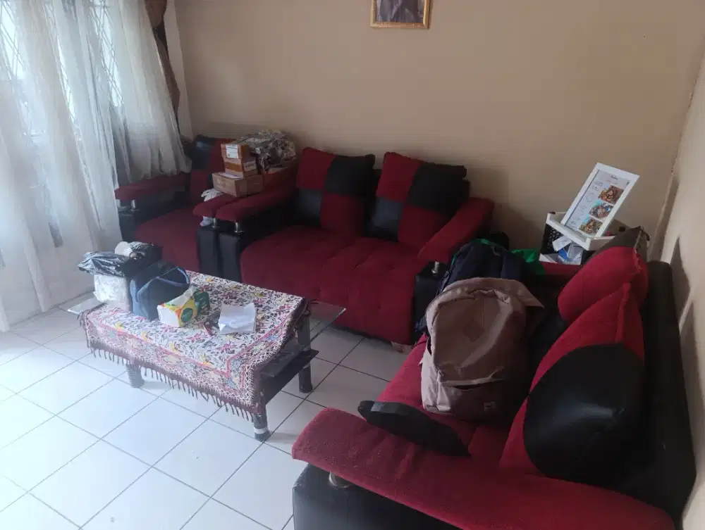 Di jual murah Sofa Dan Meja Kaca