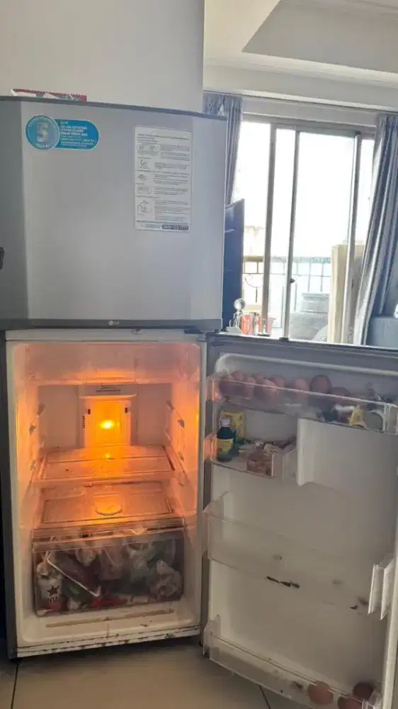 Dijual KULKAS 2 pintu