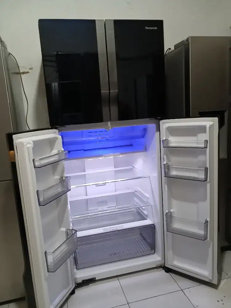 Dijual kulkas 4pintu side by side panasonic normal