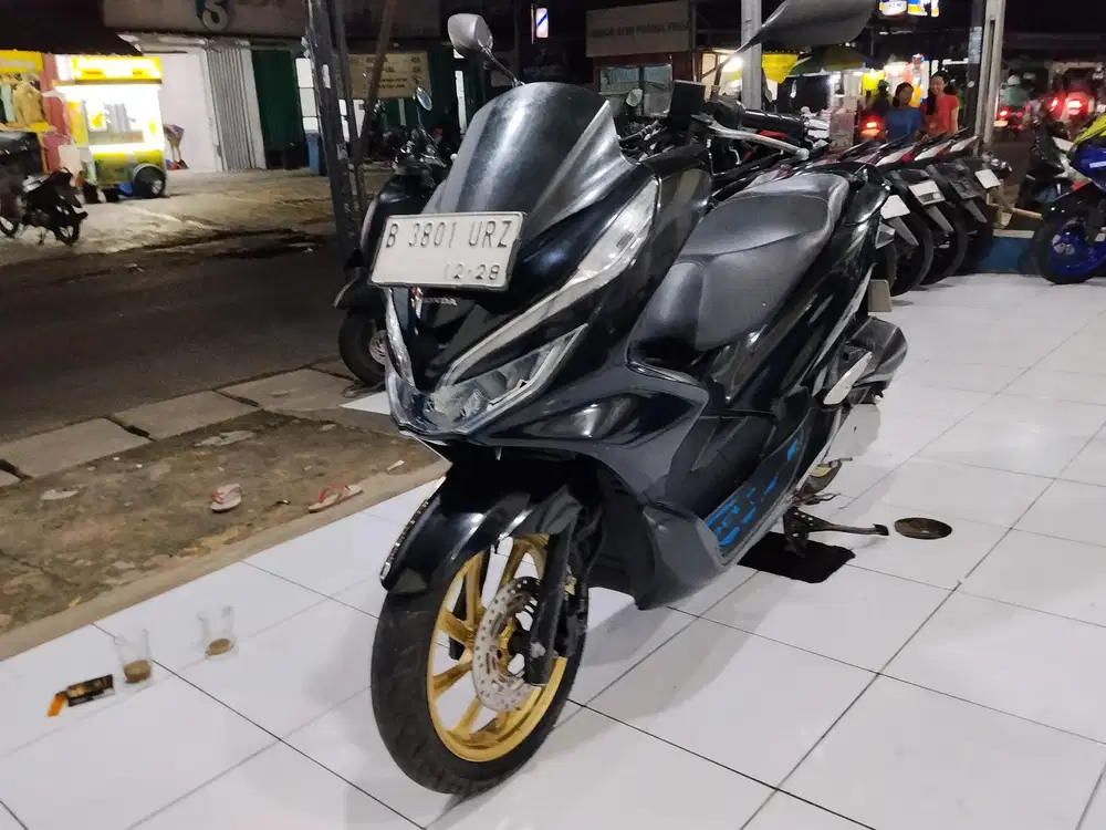 JUAL HONDA PCX 150CC 2018 SUPER MULUS