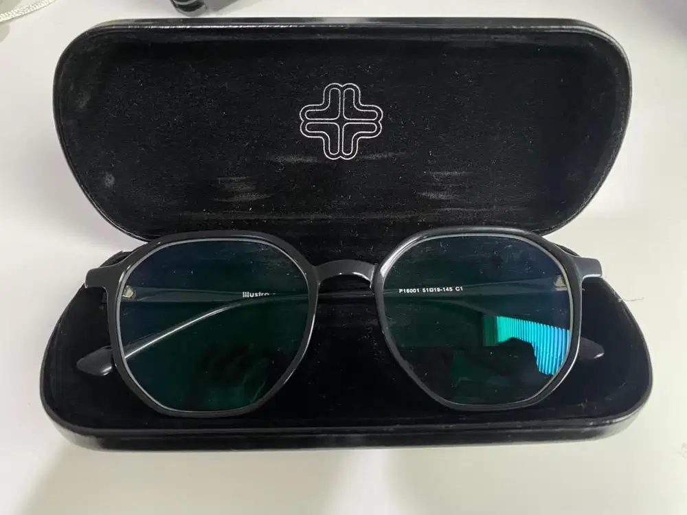 Kacamata silinder optic melawai