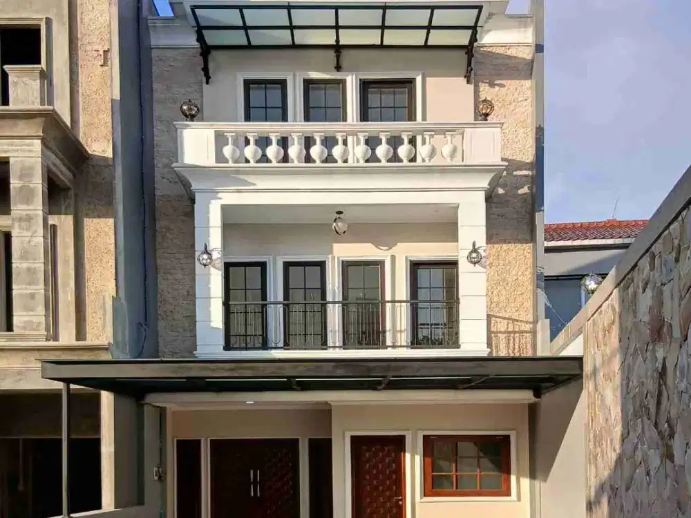 Dijual Rumah 3 Lantai Siap Huni Dalam Komplek Di Jagakarsa