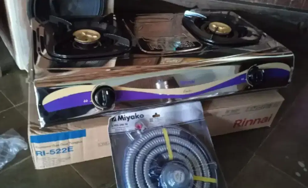 KOMPOR RINNAI 2 TUNGKU 522E DAN SELANG REGULATOR