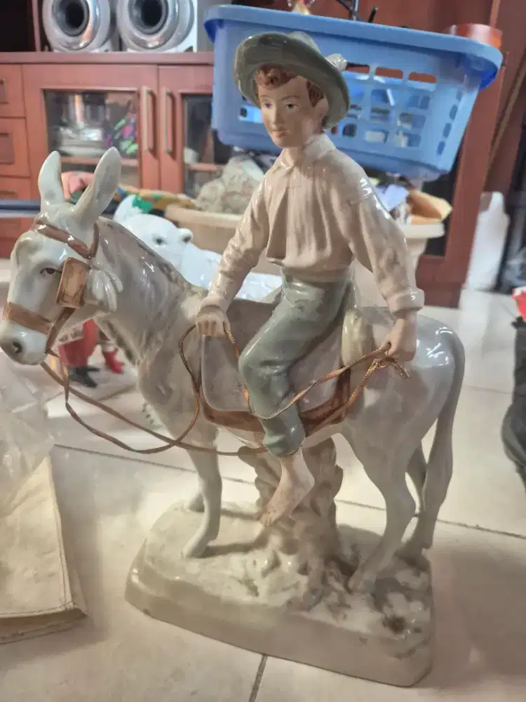 Patung vintage Royal Dux