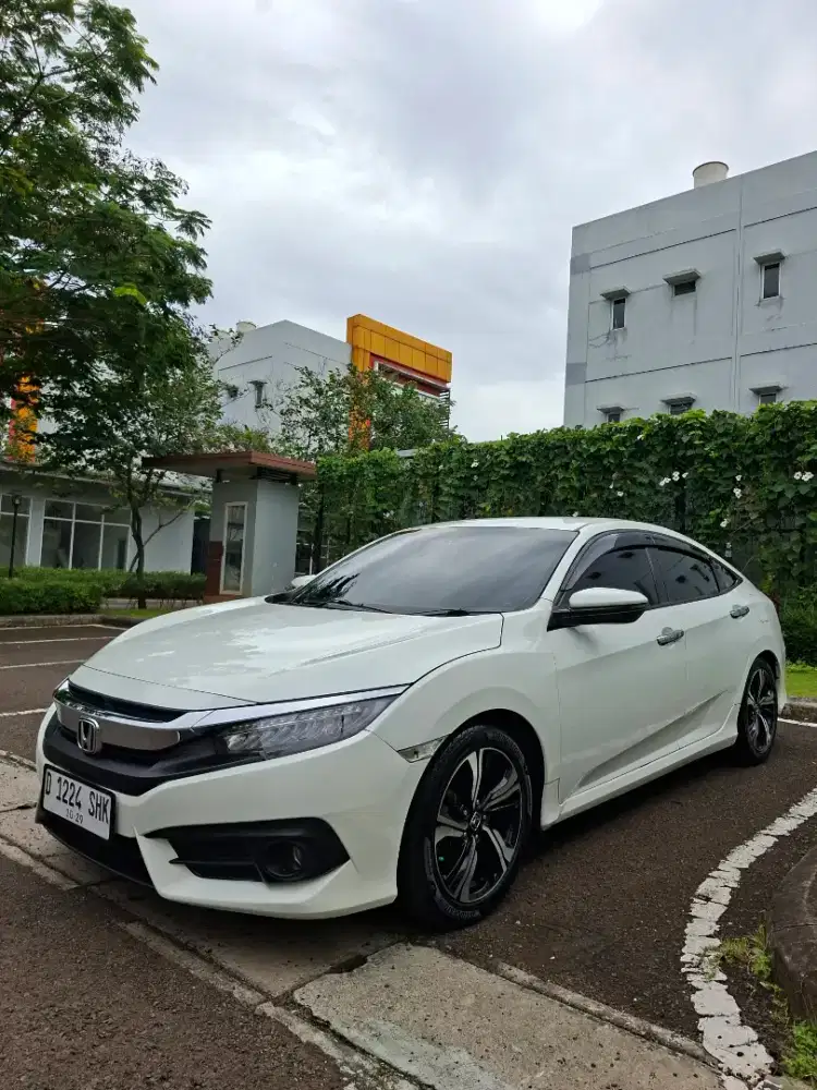 Honda Civic 1.5 Turbo ES