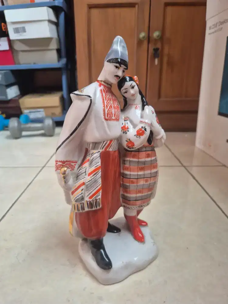 Patung kini vintage USSR